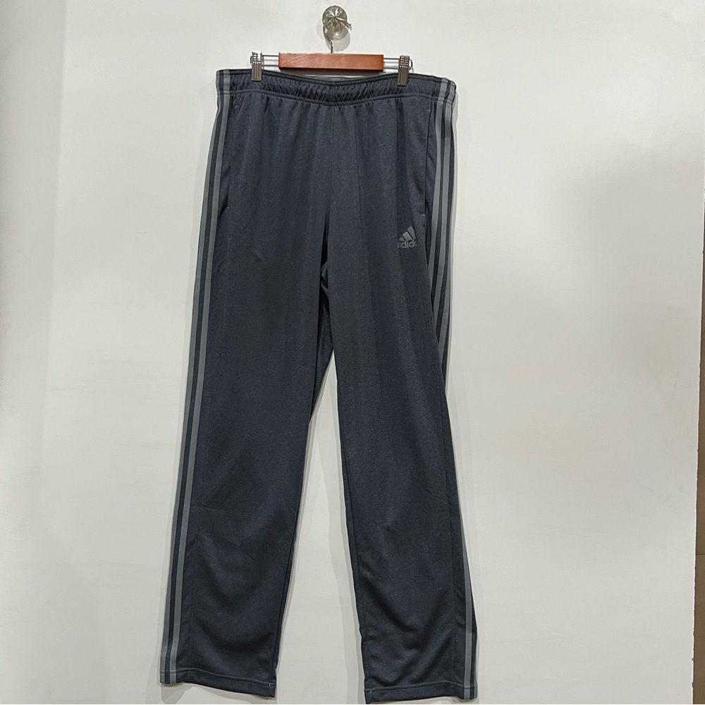Adidas  men climalite conavy grey pants 
Lightweight